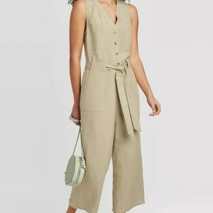 NWT sleeveless linen jumpsuit khaki cropped leg